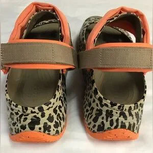 Crocs Hiker Xscape Khaki Leopard Sandal Clogs with zippered pouch WMNS) Crocs Hiker Xscape Animal Sandals  main image 3